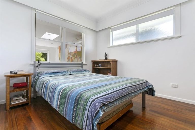Photo of property in 5 Te Hatepe Avenue, Taupo, 3330