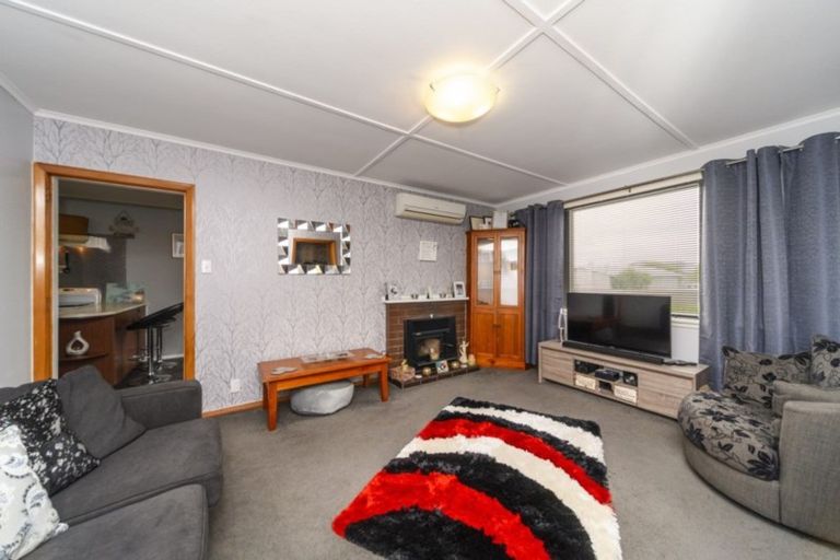 Photo of property in 19 Pembroke Street, Highbury, Palmerston North, 4412