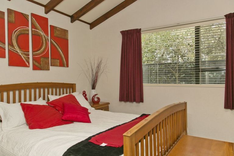 Photo of property in 1/6 Kereru Street, Two Mile Bay, Taupo, 3330