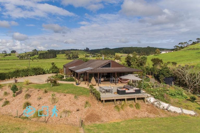 Photo of property in 1475 State Highway 16, Waimauku, 0883