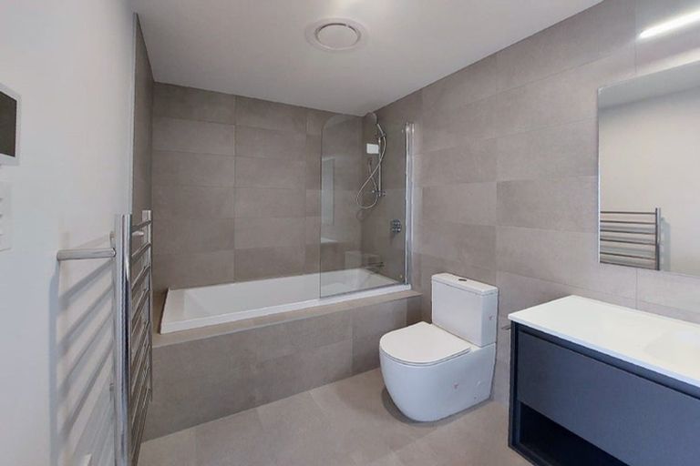 Photo of property in 122a Bucklands Beach Road, Bucklands Beach, Auckland, 2012