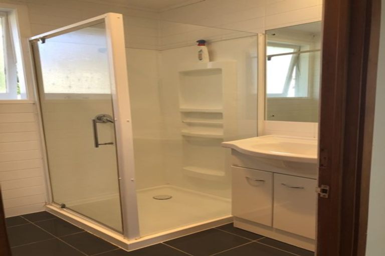 Photo of property in 63 Butterworth Drive, Glendene, Auckland, 0602