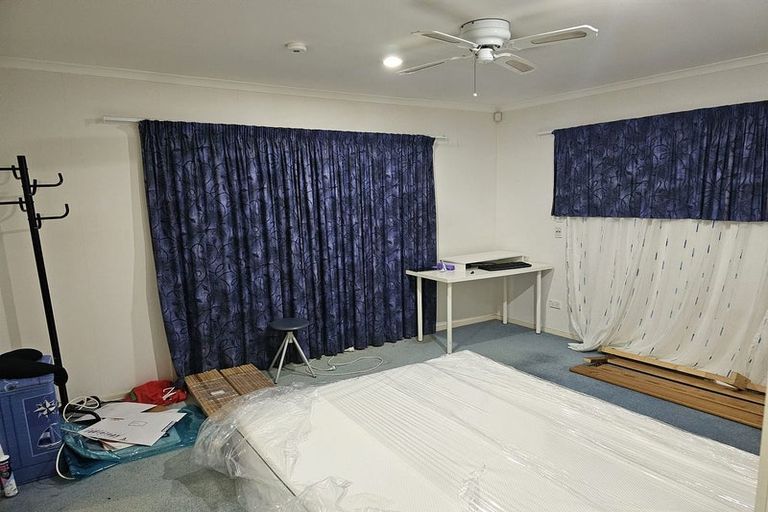 Photo of property in 3 Feeny Crescent, East Tamaki, Auckland, 2013
