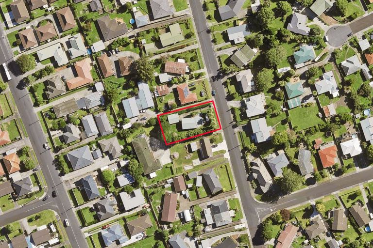 Photo of property in 17 Snell Avenue, Papakura, 2110