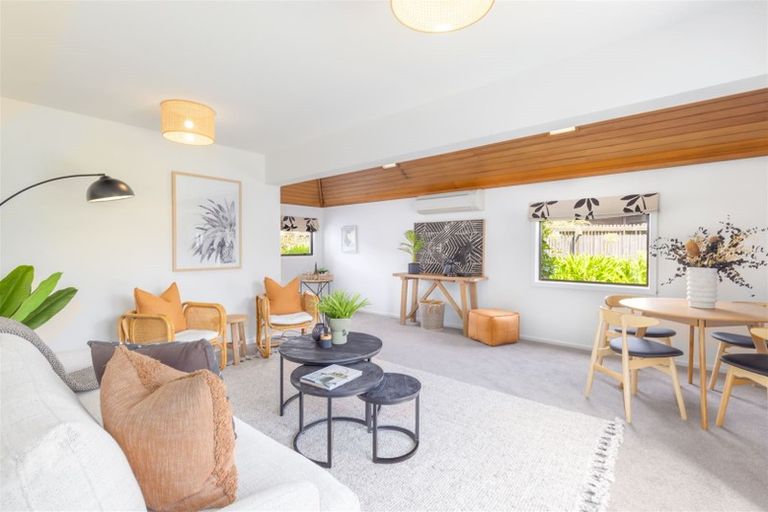 Photo of property in 92a Aikmans Road, Merivale, Christchurch, 8014