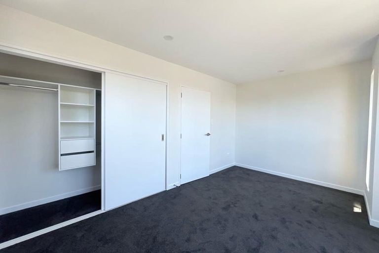 Photo of property in 1a Saint Oswalds Road, Greenlane, Auckland, 1061
