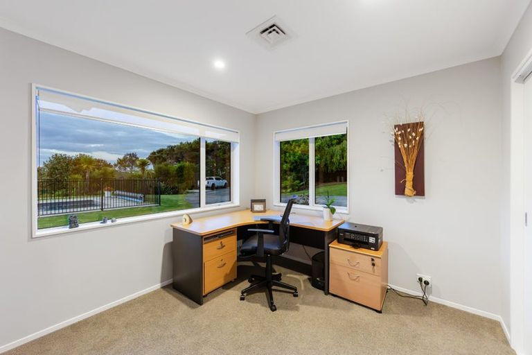 Photo of property in 343 Glenvar Road, Long Bay, Auckland, 0630