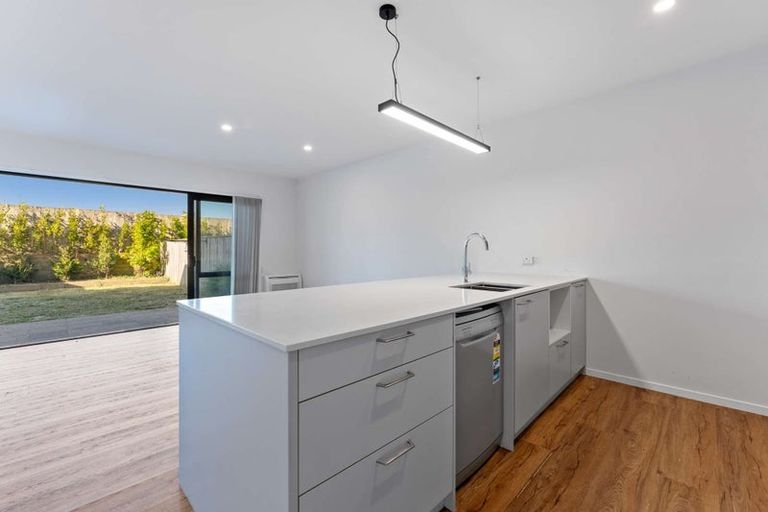 Photo of property in 61 Hayfield Way, Karaka, Papakura, 2113