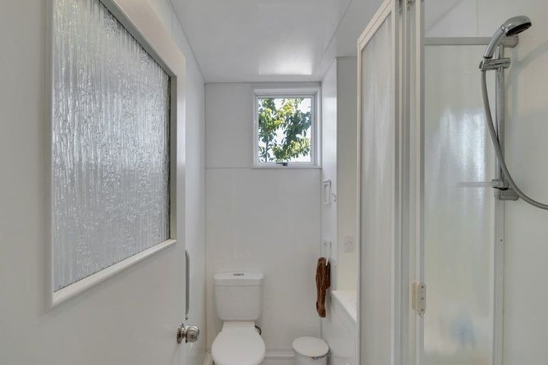 Photo of property in 6 Scott Street, Moturoa, New Plymouth, 4310