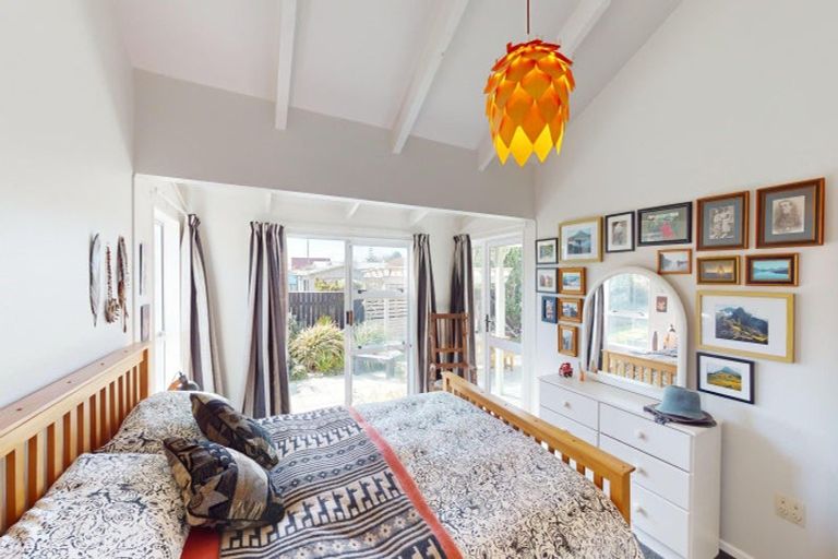 Photo of property in 43 Kahukura Avenue, Waitarere Beach, Levin, 5510