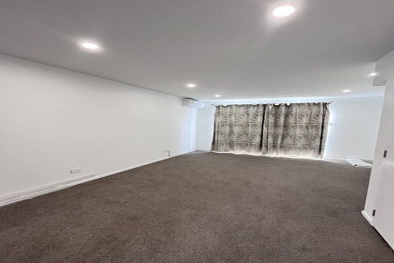 Photo of property in 9 Raupeti Lane, Henderson, Auckland, 0612