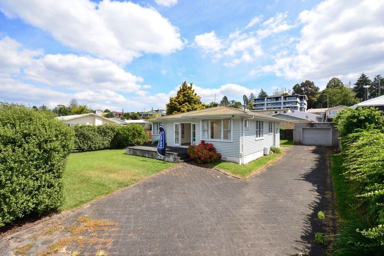 Photo of property in 97 Aurora Terrace, Hillcrest, Hamilton, 3216