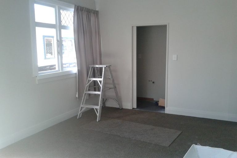 Photo of property in 49 Cambridge Terrace, Waiwhetu, Lower Hutt, 5010