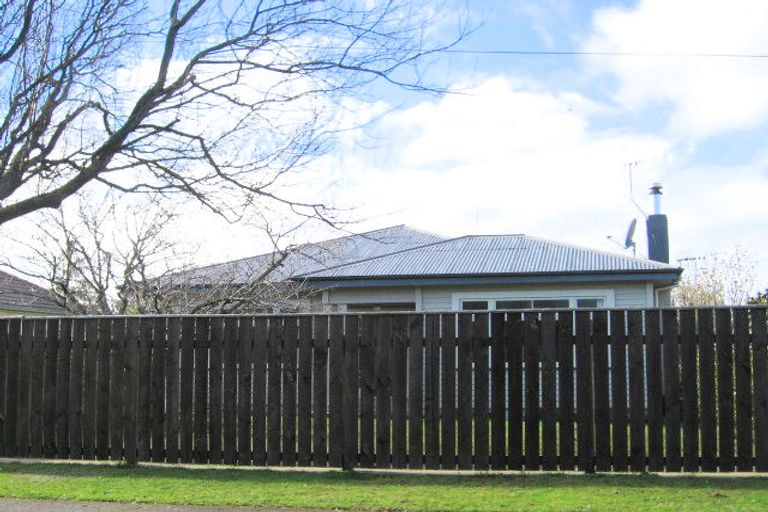 Photo of property in 240 Mayfair Avenue, Mayfair, Hastings, 4122