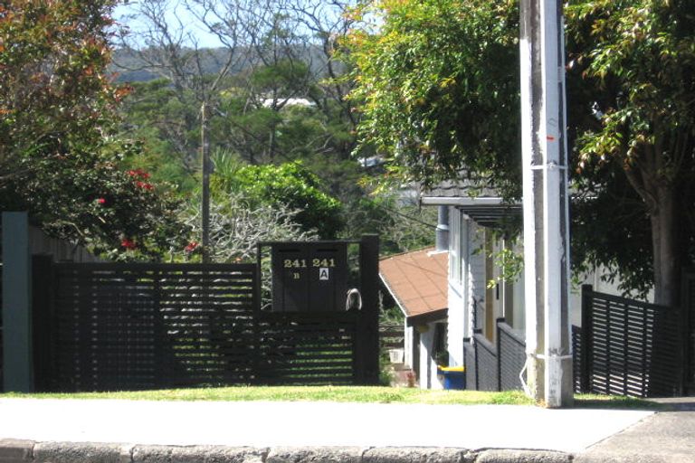 Photo of property in 2/241 Rangatira Road, Beach Haven, Auckland, 0626