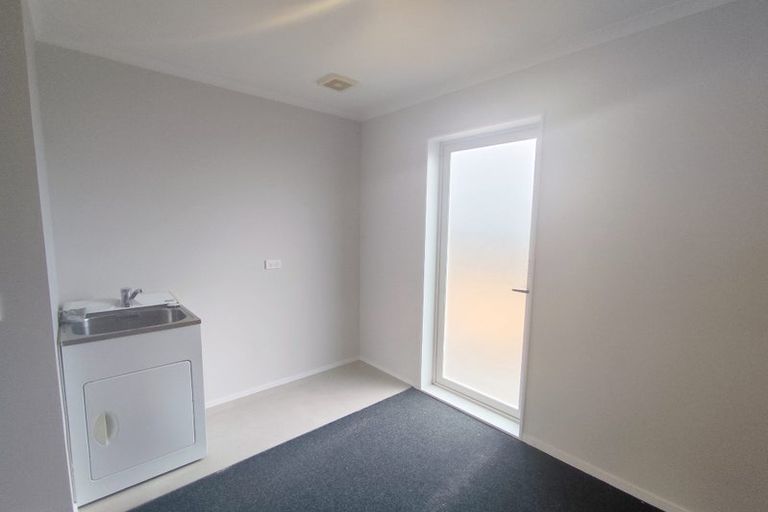 Photo of property in 3 Ambar Ridge Avenue, Massey, Auckland, 0614