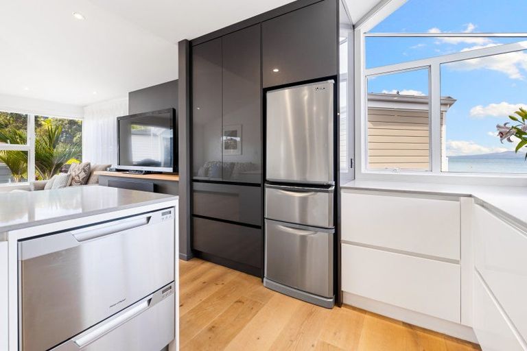 Photo of property in 1/28 Manly Esplanade, Browns Bay, Auckland, 0630