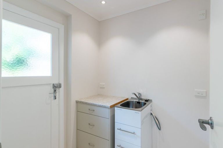 Photo of property in 231 Whites Line East, Waiwhetu, Lower Hutt, 5010