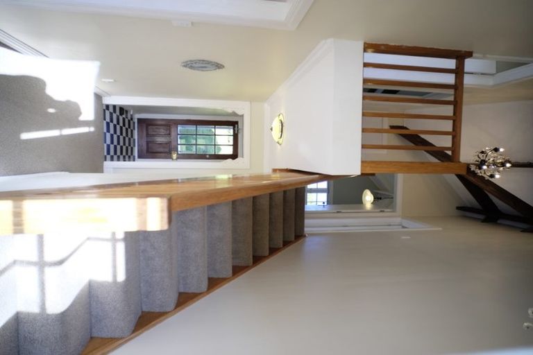 Photo of property in 28 Albatross Close, Whitby, Porirua, 5024