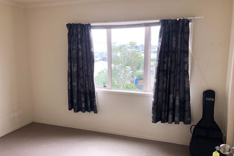 Photo of property in 6/4 Keeling Road, Henderson, Auckland, 0612