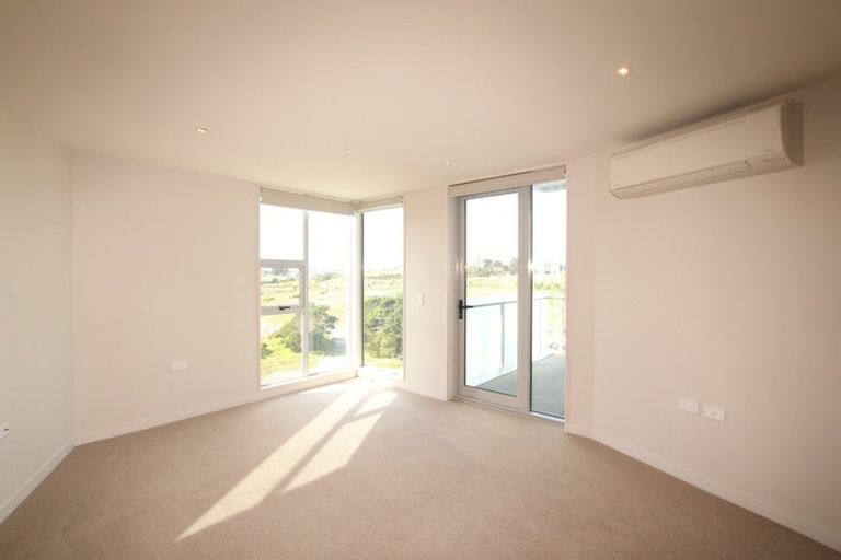 Photo of property in 604/27 Don Mckinnon Drive, Albany, Auckland, 0632