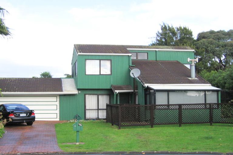 Photo of property in 10 Broman Place, Half Moon Bay, Auckland, 2012