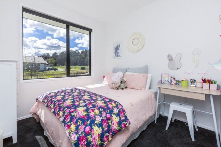 Photo of property in 17 Hopkirk Avenue, Wallaceville, Upper Hutt, 5018