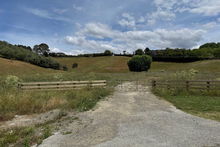 Photo of property in 165 Breckenridge Road, Puketapu, Napier, 4183