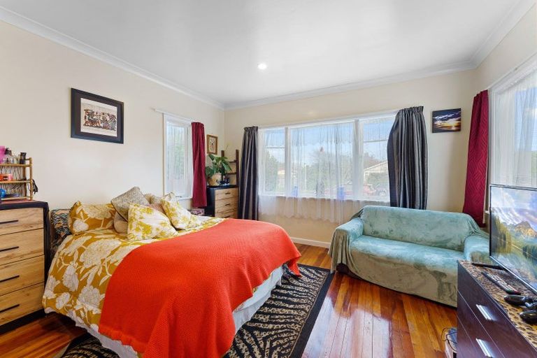 Photo of property in 38 Kirk Street, Otaki, 5512