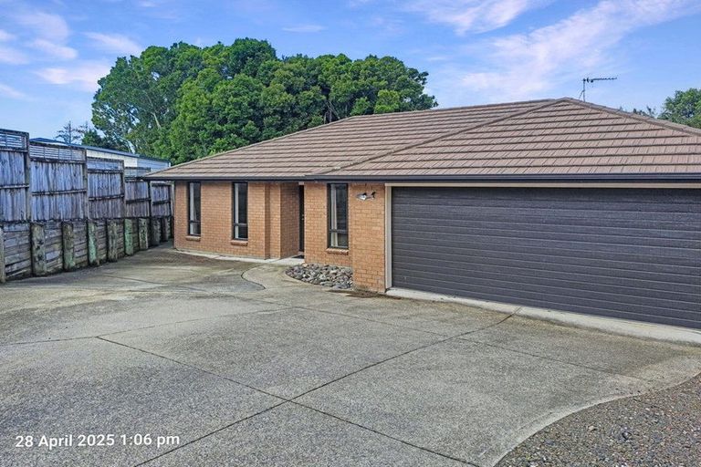 Photo of property in 13a Highlight Parade, Te Atatu South, Auckland, 0610