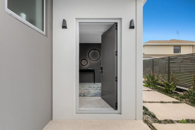 Photo of property in 8b Oceanbeach Road, Mount Maunganui, 3116