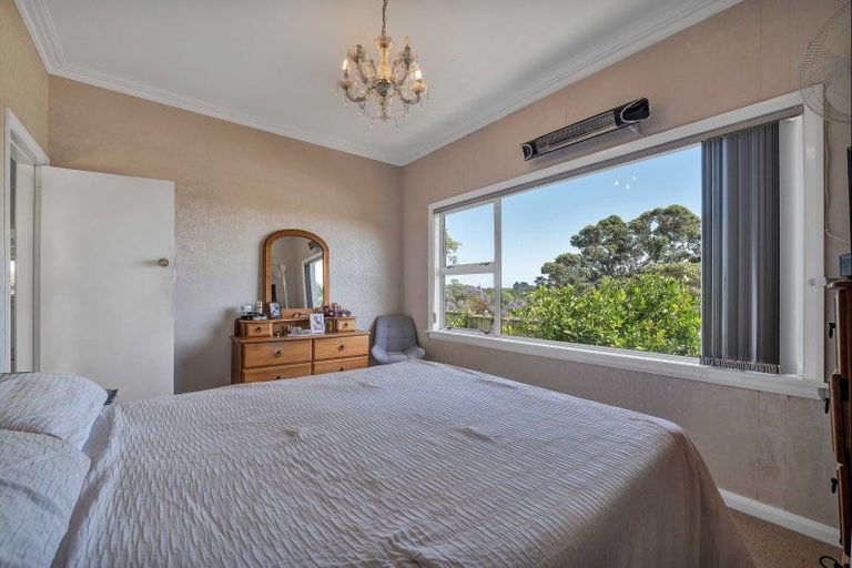 Photo of property in 57 Huatoki Street, Vogeltown, New Plymouth, 4310