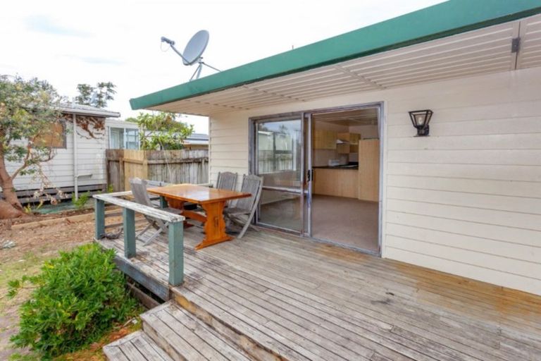 Photo of property in 318 Linton Crescent, Whangamata, 3620
