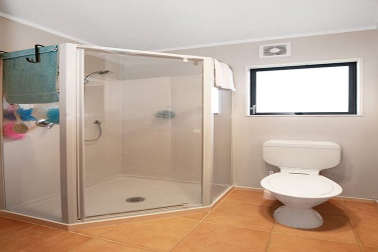 Photo of property in 33 Puriri Street, Helensville, 0800