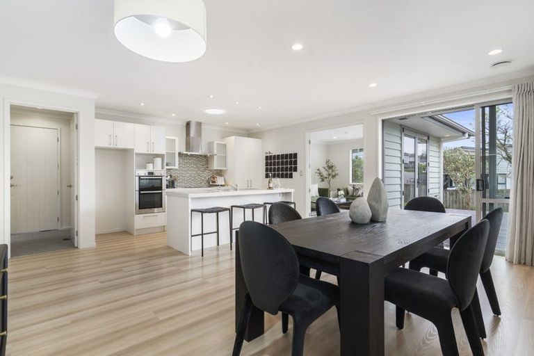 Photo of property in 5 Tee Point, Red Beach, 0932