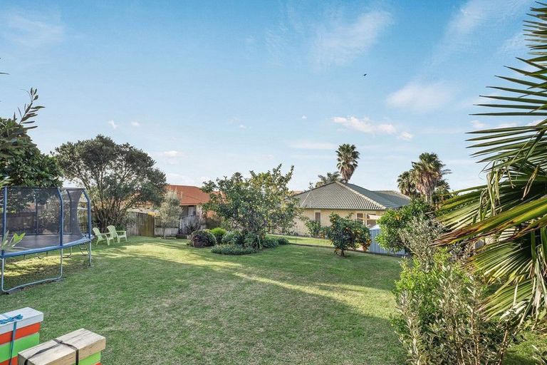 Photo of property in 98 Denny Hulme Drive, Mount Maunganui, 3116