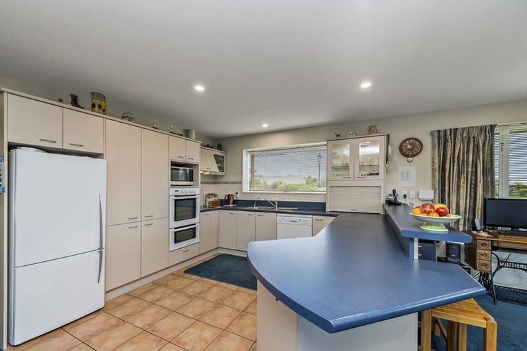 Photo of property in 4 Devon Crescent, Darfield, 7510