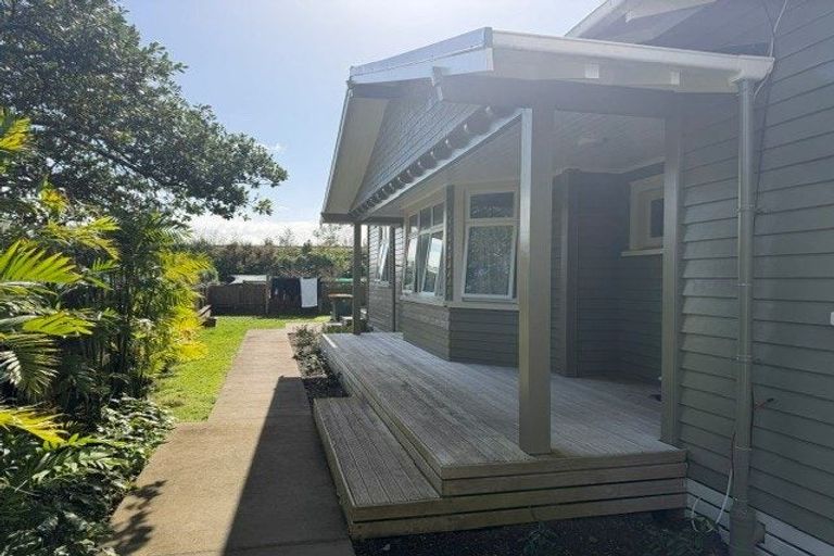 Photo of property in 27 Atiawa Street, Glen Avon, New Plymouth, 4312