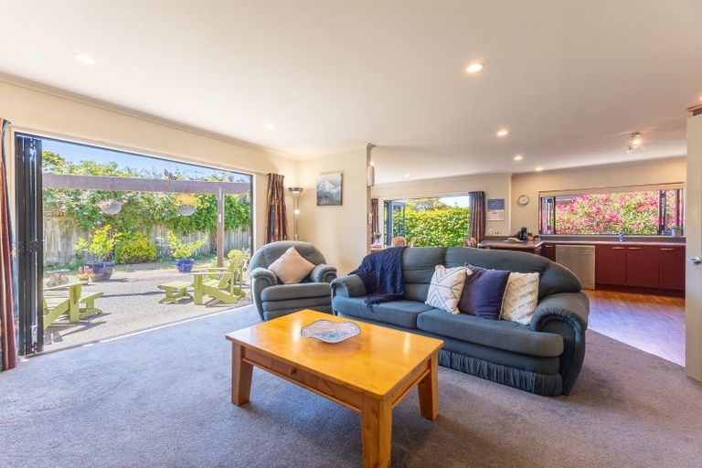 Photo of property in 95 Weggery Drive, Waikanae Beach, Waikanae, 5036