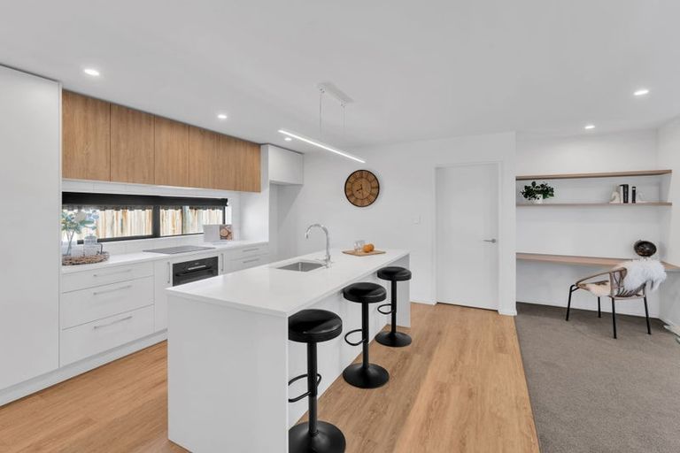 Photo of property in 30 Marcoola Drive, Rolleston, 7614