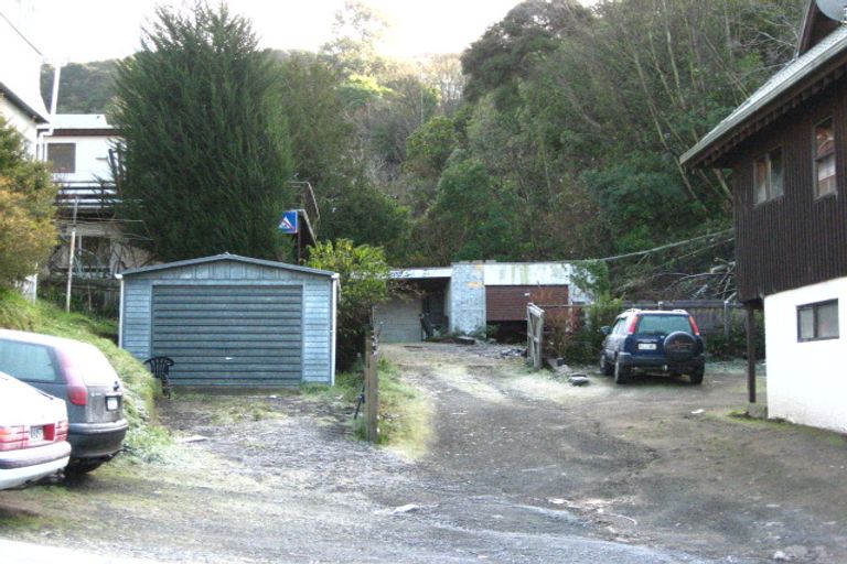 Photo of property in 2 Cosy Dell Road, North Dunedin, Dunedin, 9016