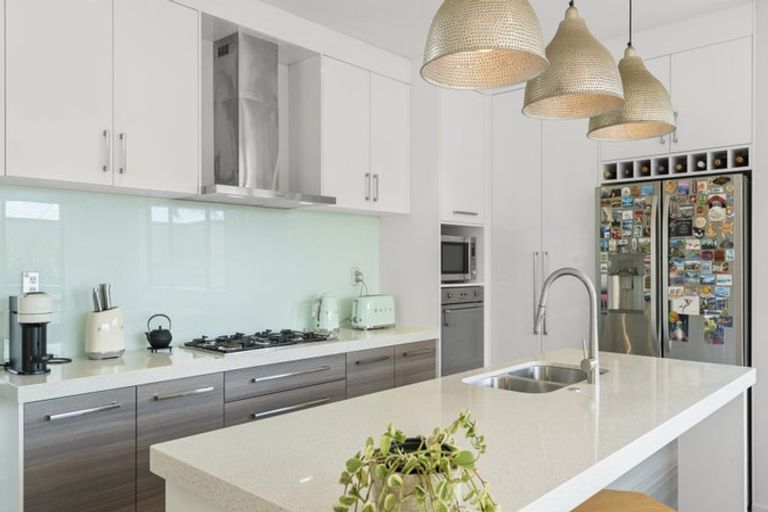 Photo of property in 30 Aldon Lane, The Gardens, Auckland, 2105