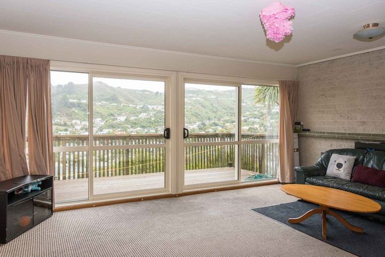Photo of property in 30a Collier Avenue, Karori, Wellington, 6012
