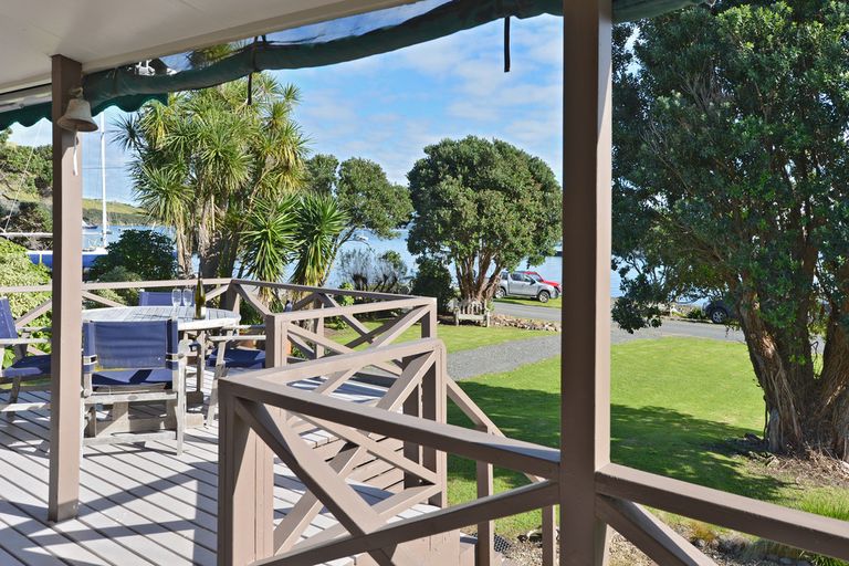 Photo of property in 65 Urquharts Bay Road, Whangarei Heads, Whangarei, 0174