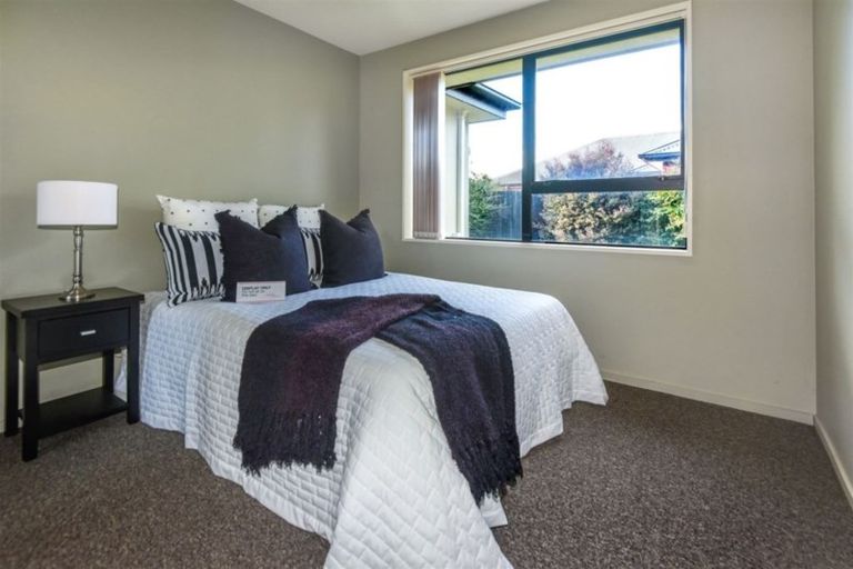 Photo of property in 94 Rothesay Road, Parklands, Christchurch, 8083