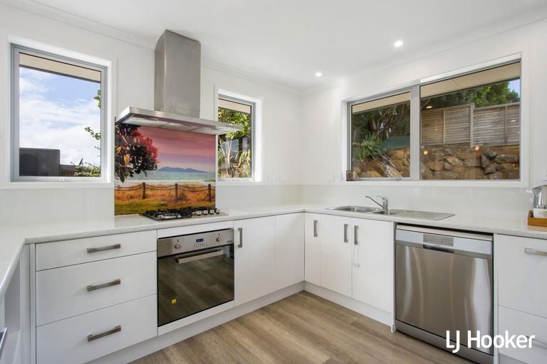 Photo of property in 11 Ralph Lane, Waihi Beach, 3611
