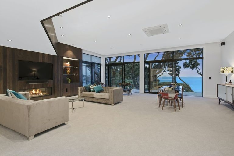 Photo of property in 218a Lake Road, Hauraki, Auckland, 0622