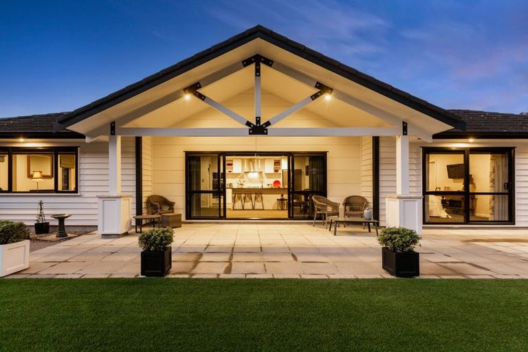 Photo of property in 64 Banks Boulevard, Whitby, Porirua, 5024