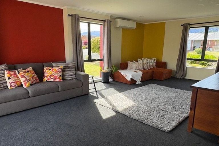 Photo of property in 20 Tyree Drive, Stoke, Nelson, 7011