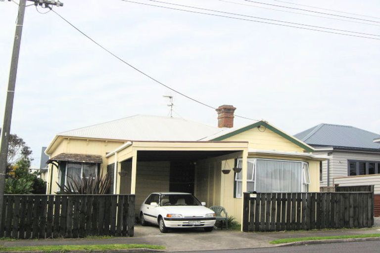Photo of property in 164 Molesworth Street, New Plymouth, 4312